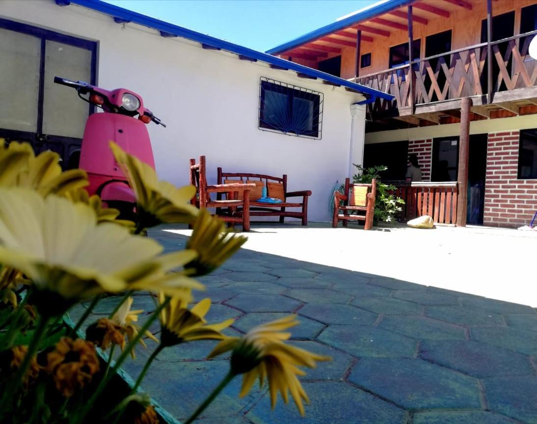 Hostal Traveland Pichilemu Esterno foto